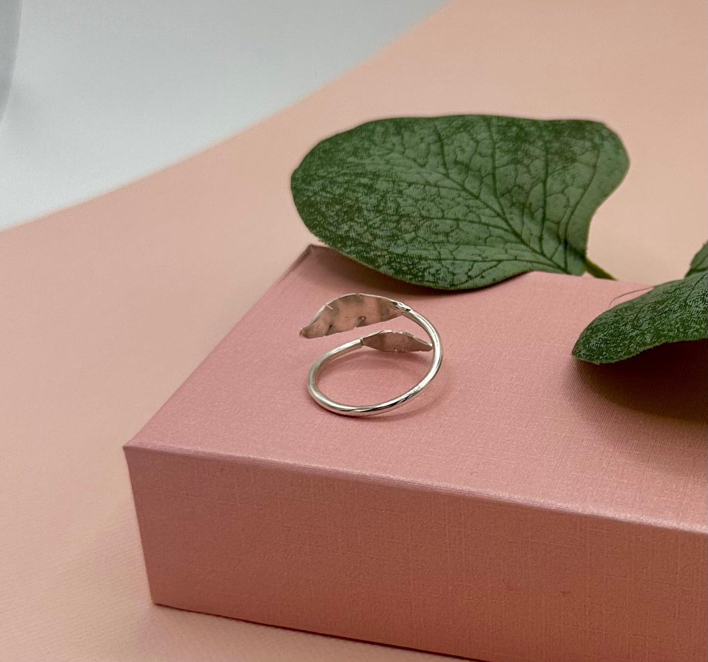 Ring- Two leafs