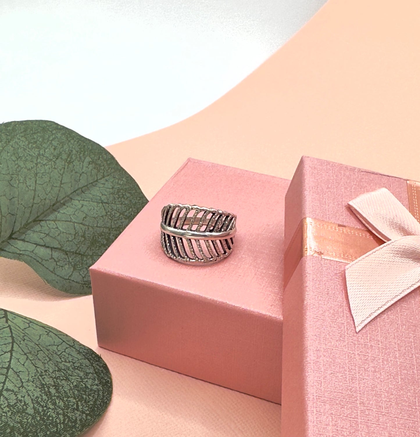 Ring- Leaf